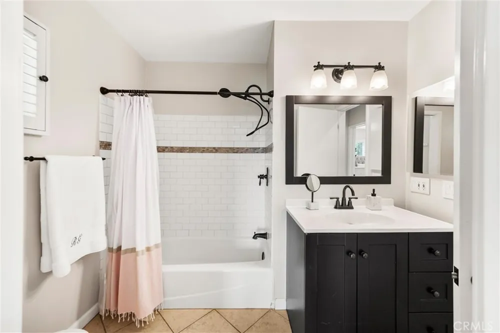 698 Wellesley Claremont, CA 91711