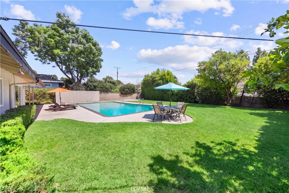 698 Wellesley Claremont, CA 91711