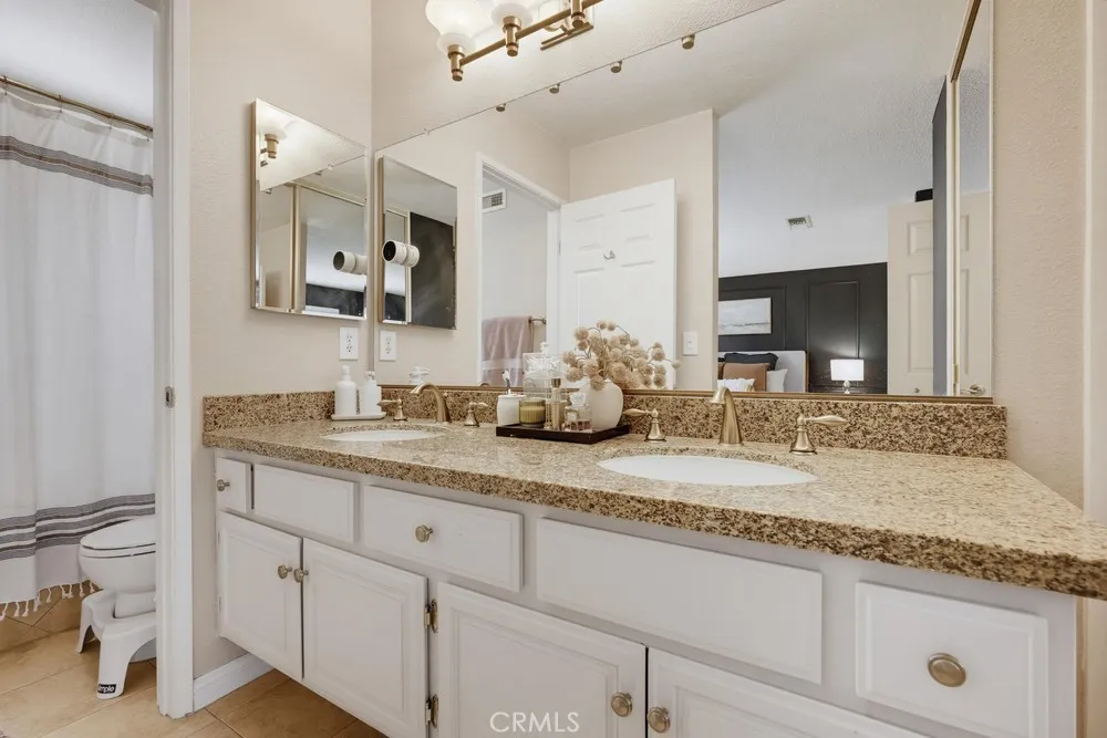 2253 Jasmine Avenue Upland, CA 91784