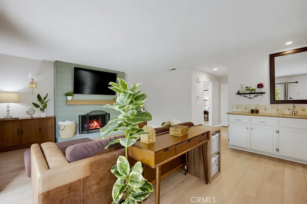 2253 Jasmine Avenue Upland, CA 91784