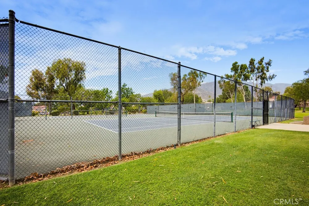2253 Jasmine Avenue Upland, CA 91784