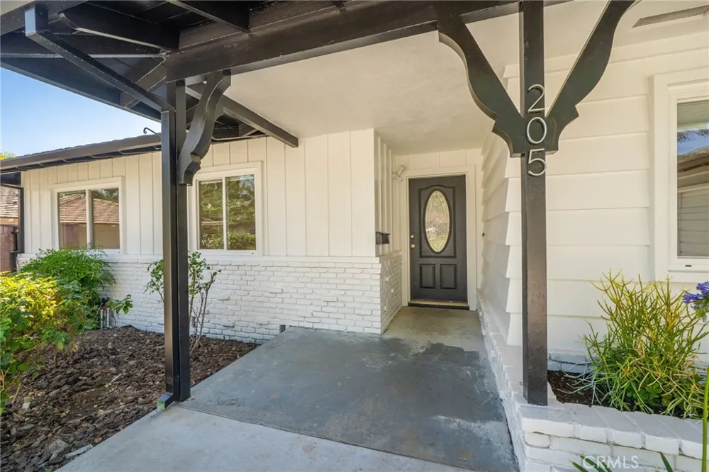 205 Hacienda Avenue Glendora, CA 91741