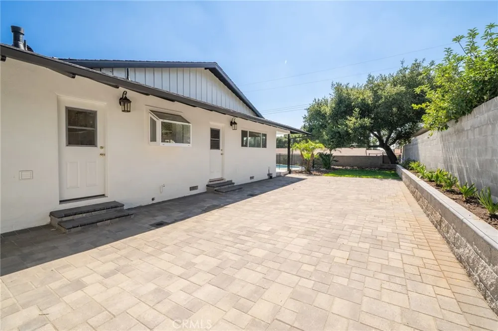 205 Hacienda Avenue Glendora, CA 91741