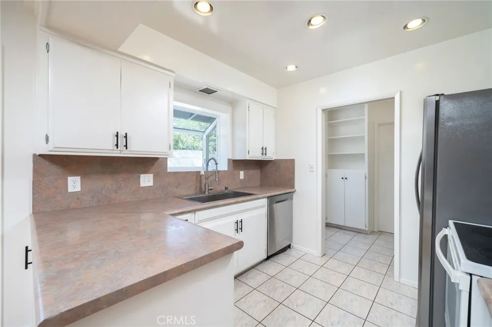 205 Hacienda Avenue Glendora, CA 91741