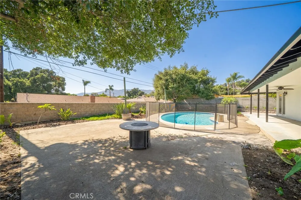 205 Hacienda Avenue Glendora, CA 91741