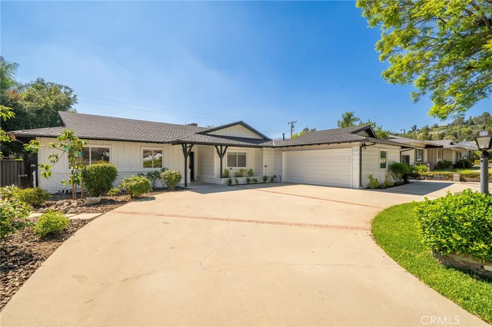 205 Hacienda Avenue Glendora, CA 91741