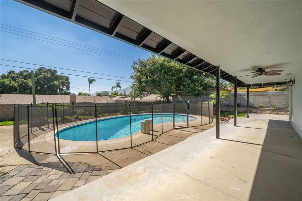 205 Hacienda Avenue Glendora, CA 91741