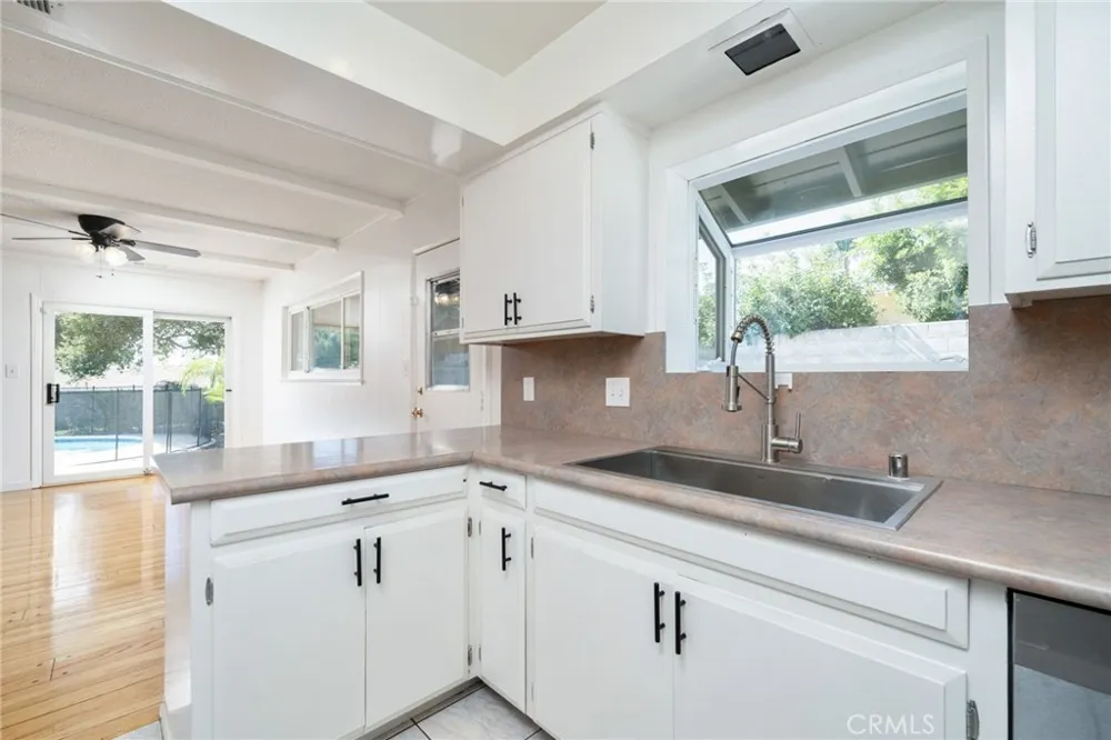 205 Hacienda Avenue Glendora, CA 91741