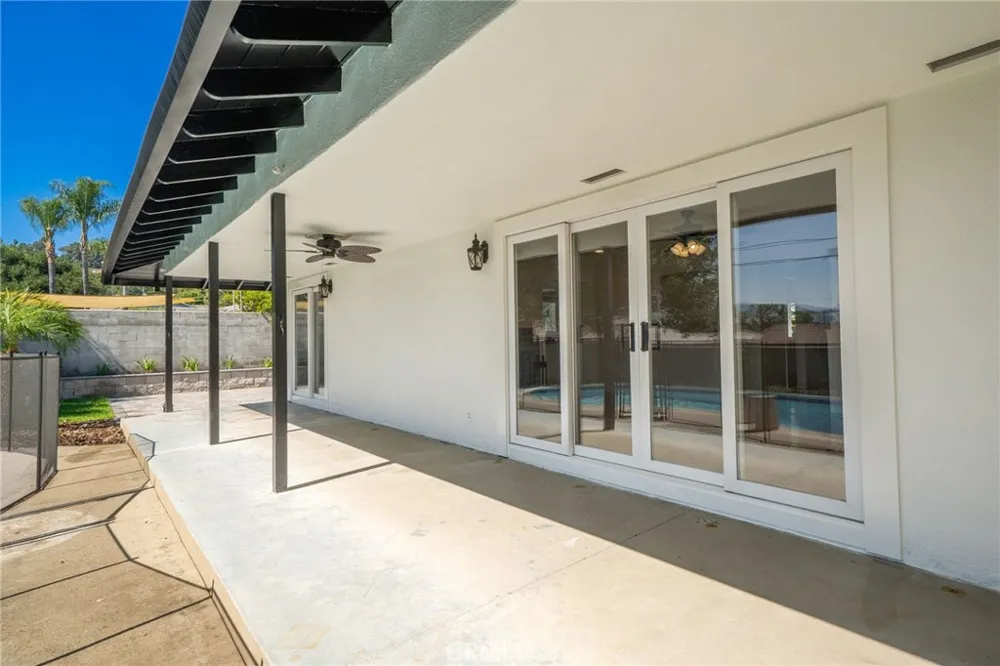 205 Hacienda Avenue Glendora, CA 91741