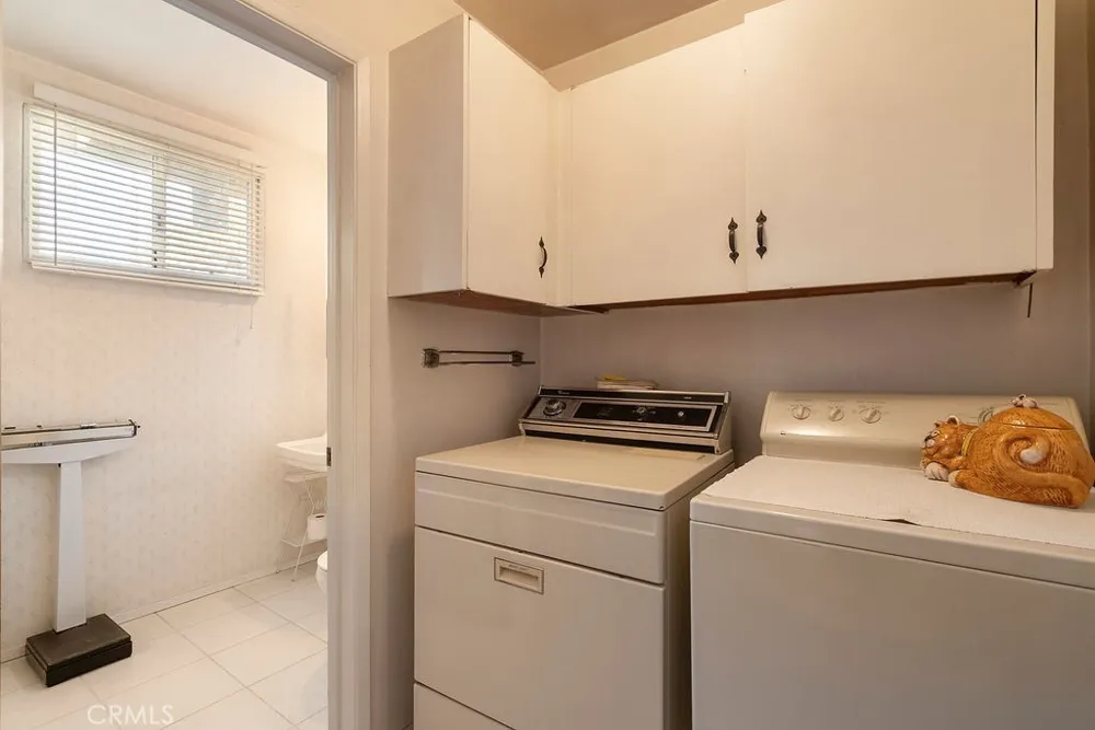 347 W Alcross Covina, CA 91722