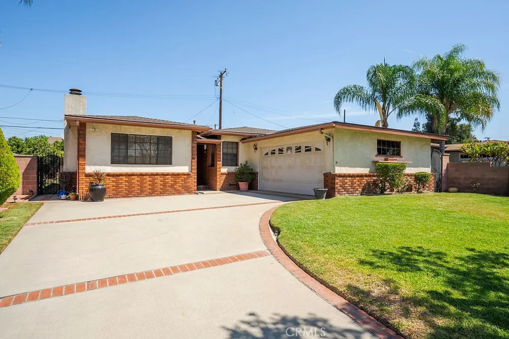 347 W Alcross Covina, CA 91722