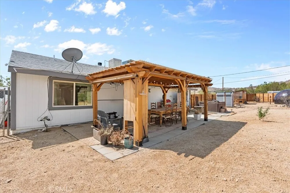 61776 Calle Los Amigos Joshua Tree, CA 92252