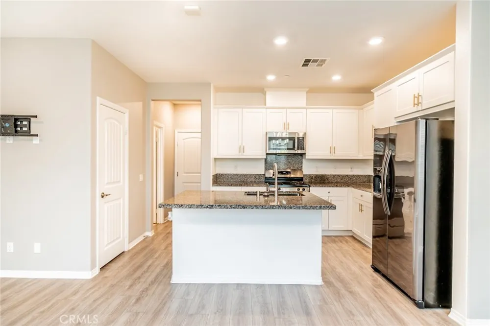 16502 Casa Grande #120 Fontana, CA 92336