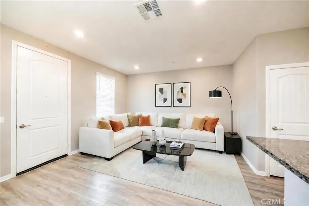 16502 Casa Grande #120 Fontana, CA 92336