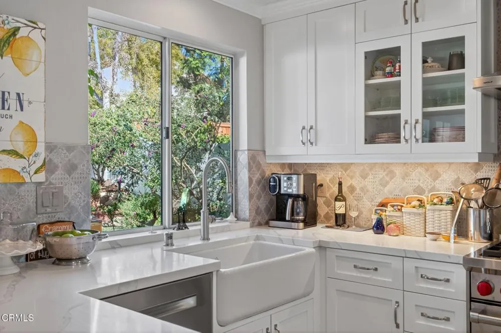 9305 Hollister Street Ventura, CA 93004