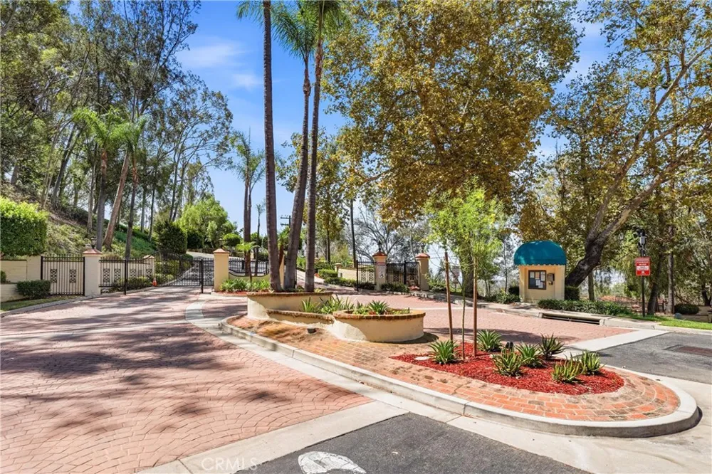 1715 Calle De Oro Pomona, CA 91768