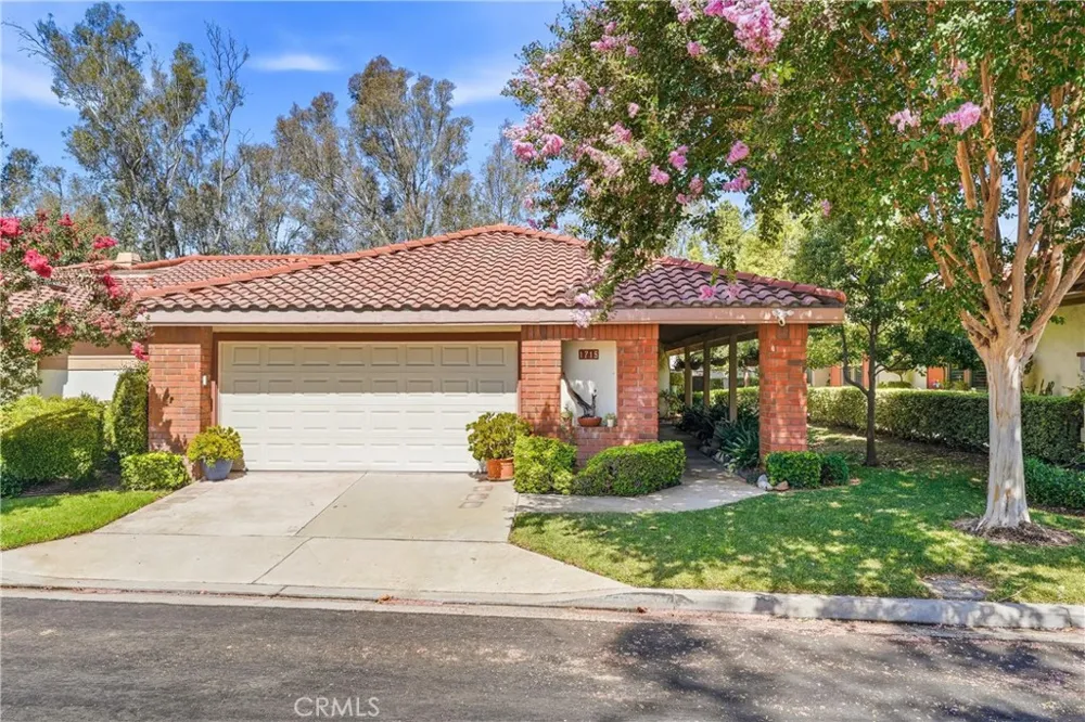 1715 Calle De Oro Pomona, CA 91768