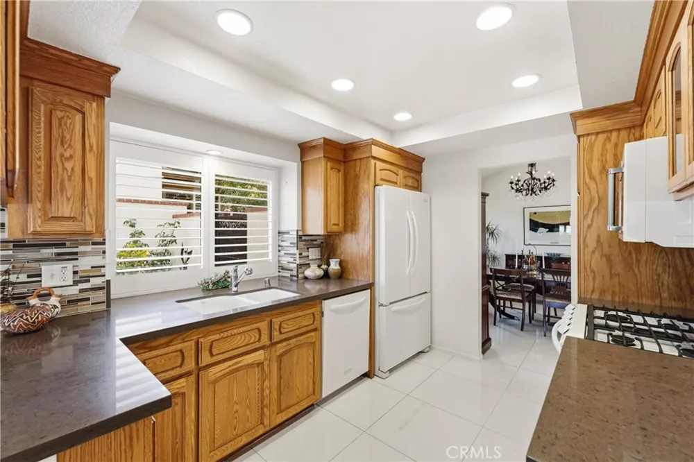 1715 Calle De Oro Pomona, CA 91768