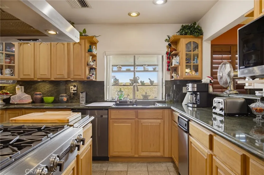 7933 Quill Drive Downey, CA 90242