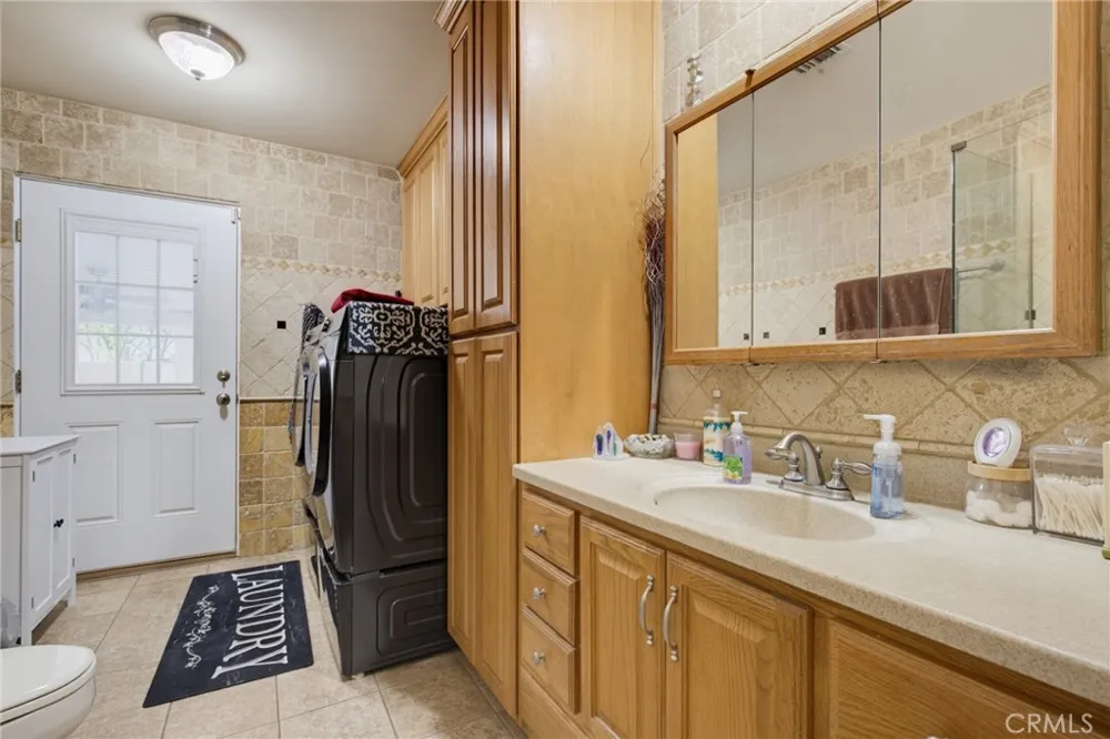 7933 Quill Drive Downey, CA 90242