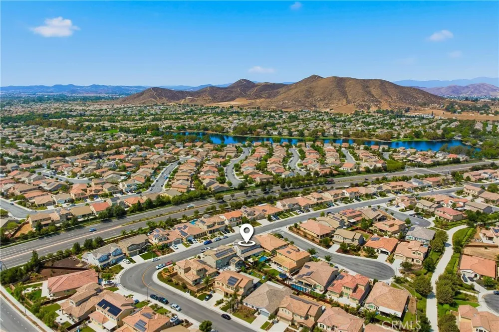29682 Caravel Menifee, CA 92585