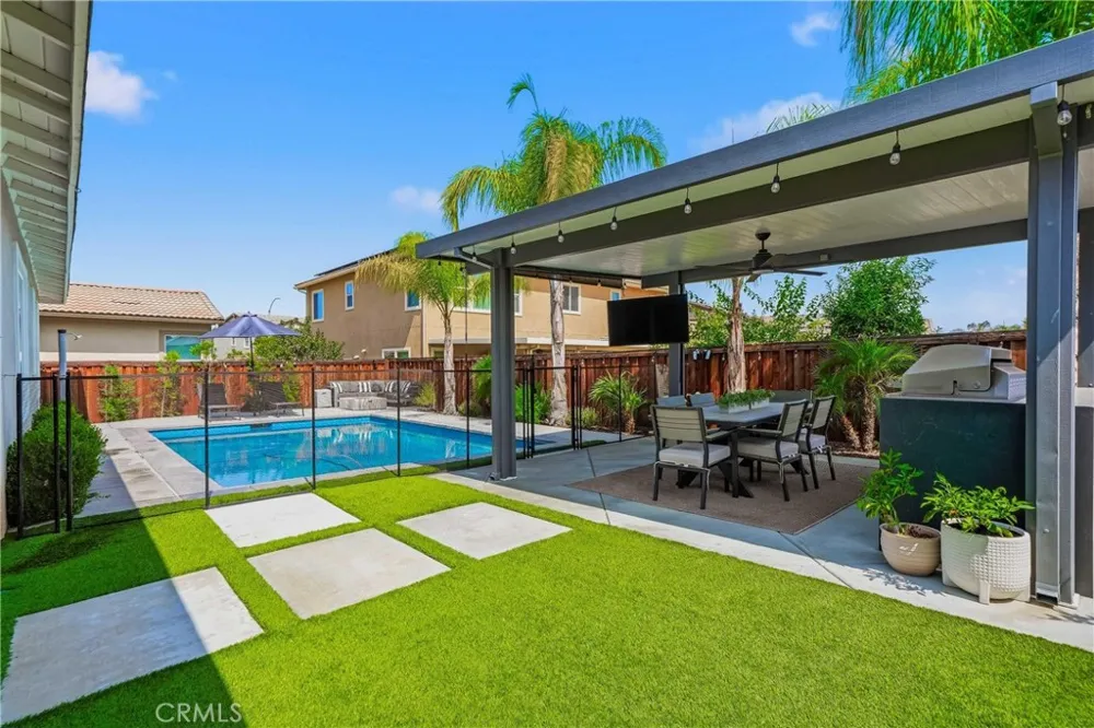 29682 Caravel Menifee, CA 92585