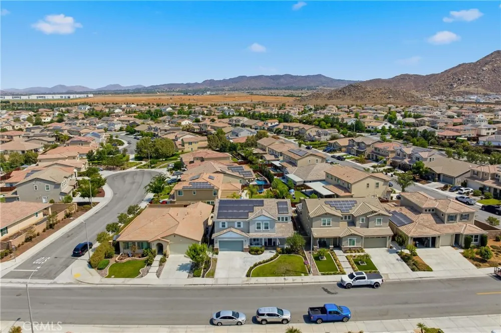 29682 Caravel Menifee, CA 92585