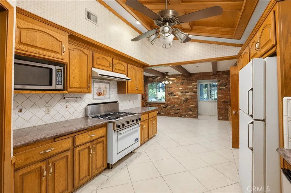 13021 Vista Rancho Cucamonga, CA 91739
