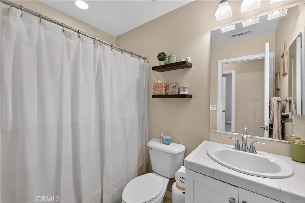 7092 Leighton Drive Eastvale, CA 92880