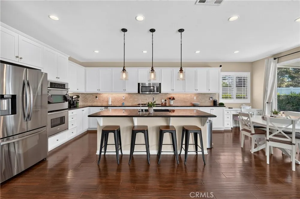 7092 Leighton Drive Eastvale, CA 92880