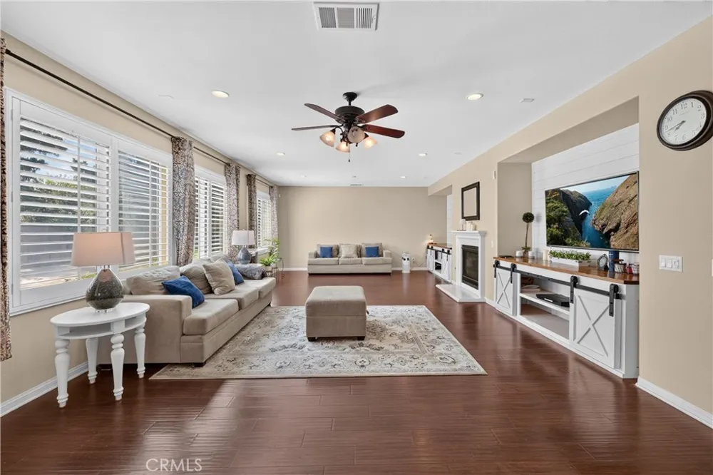 7092 Leighton Drive Eastvale, CA 92880