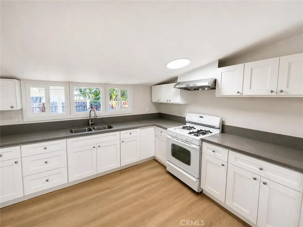 468 Jeffries Monrovia, CA 91016