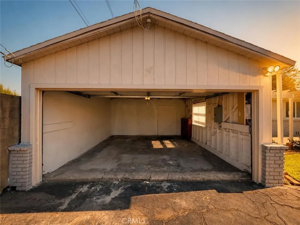 468 Jeffries Monrovia, CA 91016