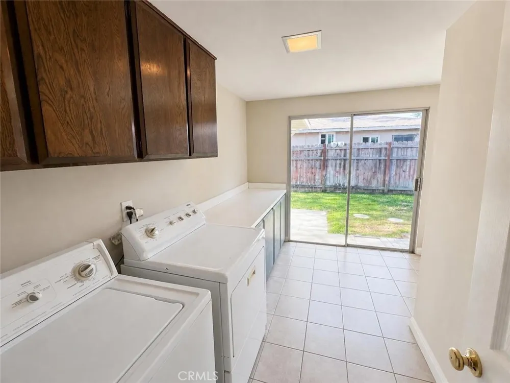 468 Jeffries Monrovia, CA 91016