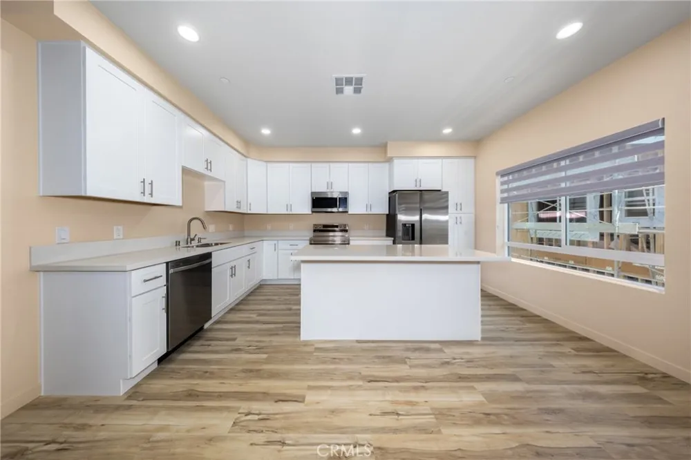 8185 Amerena Way Fontana, CA 92335