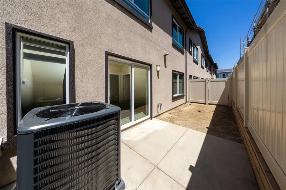 8185 Amerena Way Fontana, CA 92335