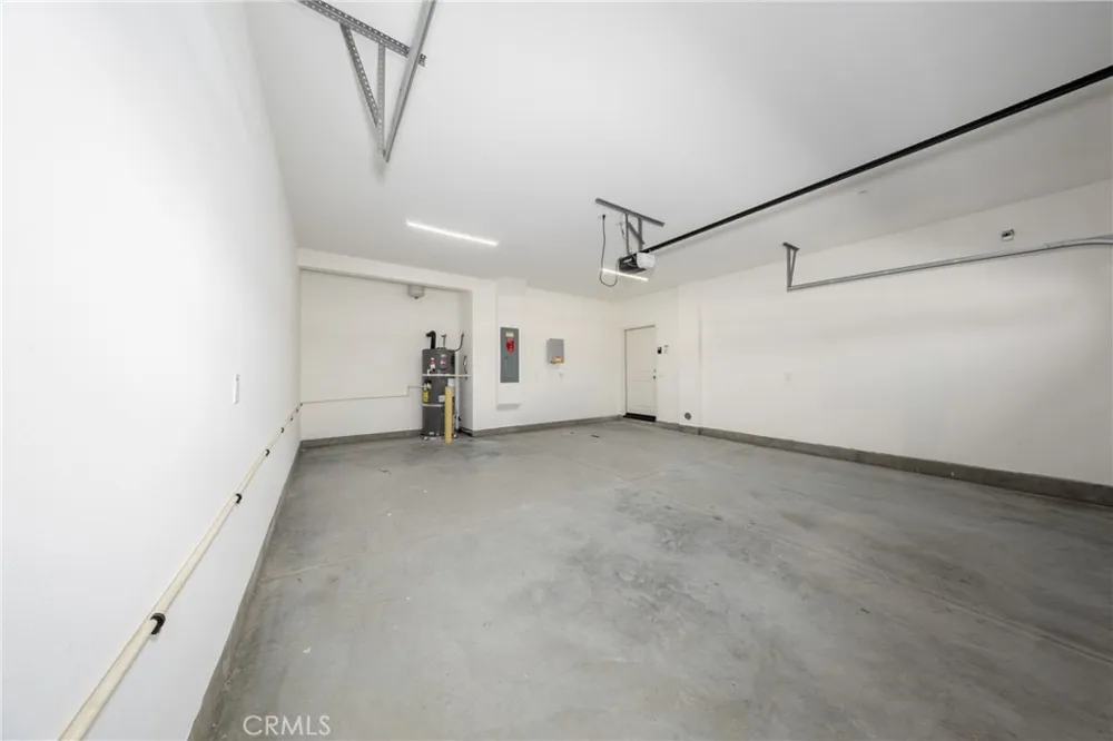 8185 Amerena Way Fontana, CA 92335