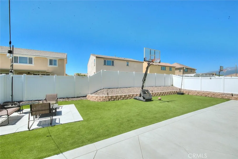2484 Allegheny Road Rialto, CA 92377