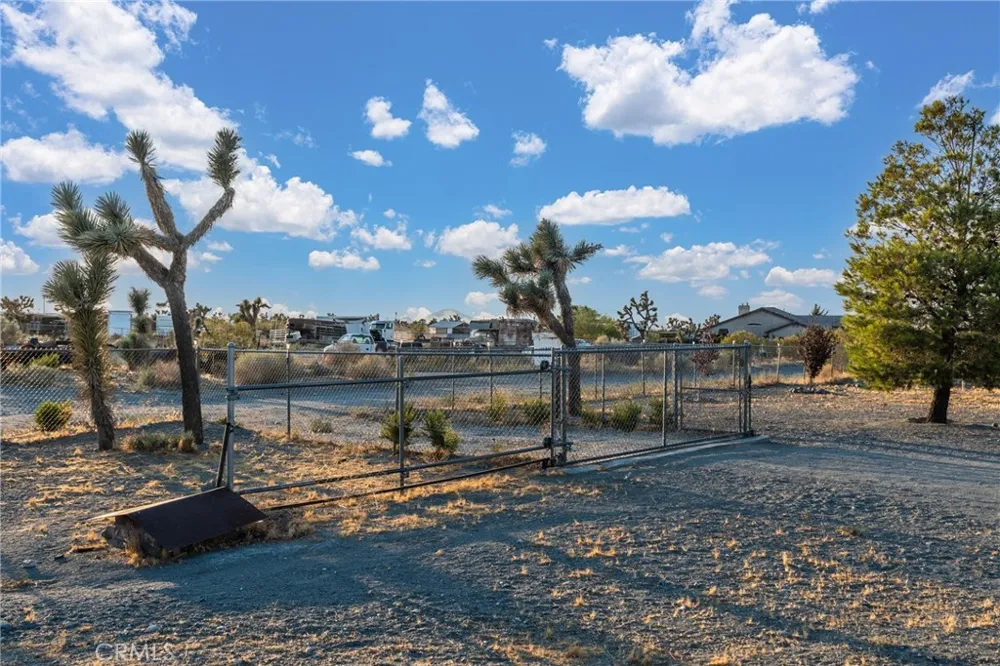 11815 Rosado Road Pinon Hills, CA 92372