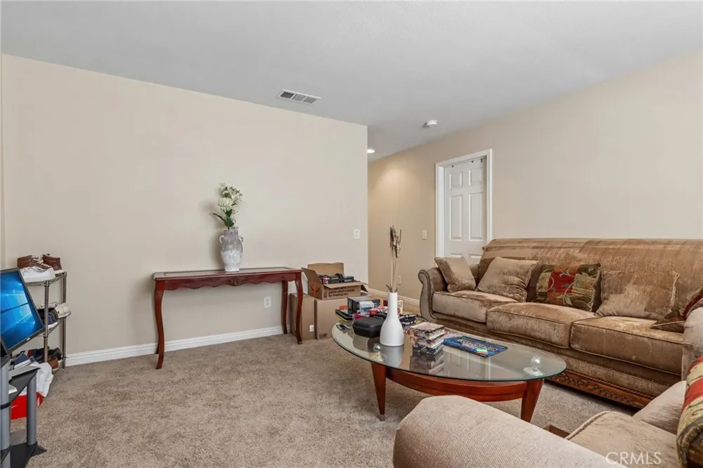 7885 RETRIEVER STREET Eastvale, CA 92880