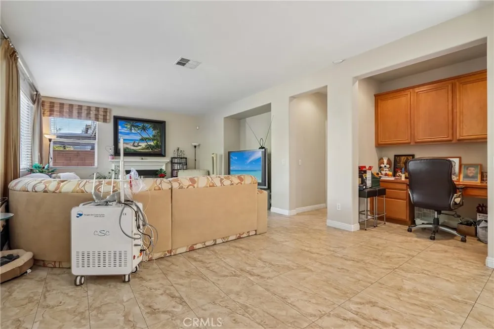 7885 RETRIEVER STREET Eastvale, CA 92880