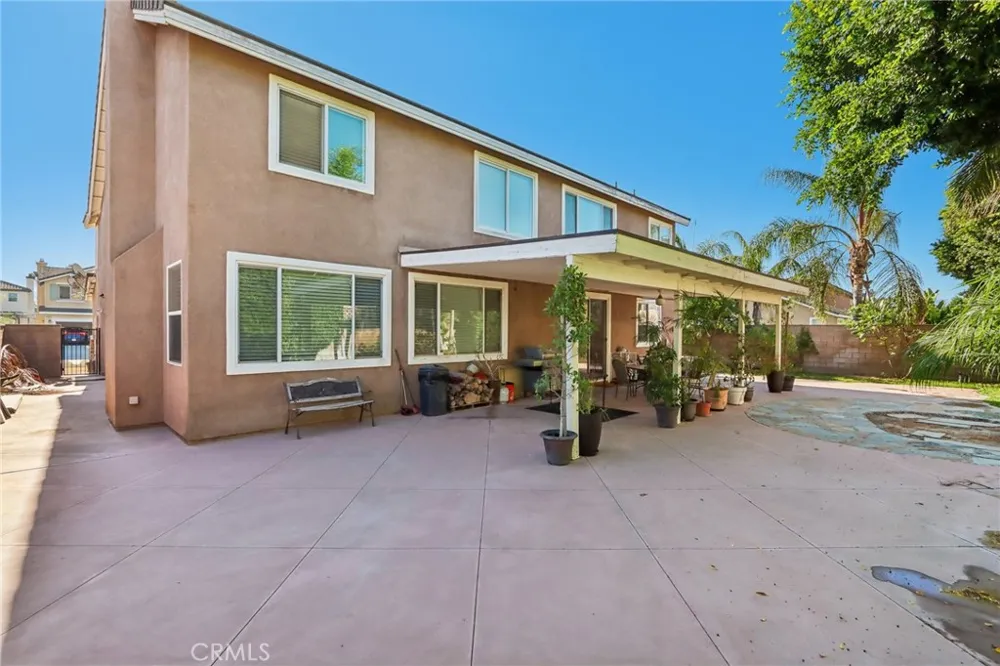 7885 RETRIEVER STREET Eastvale, CA 92880