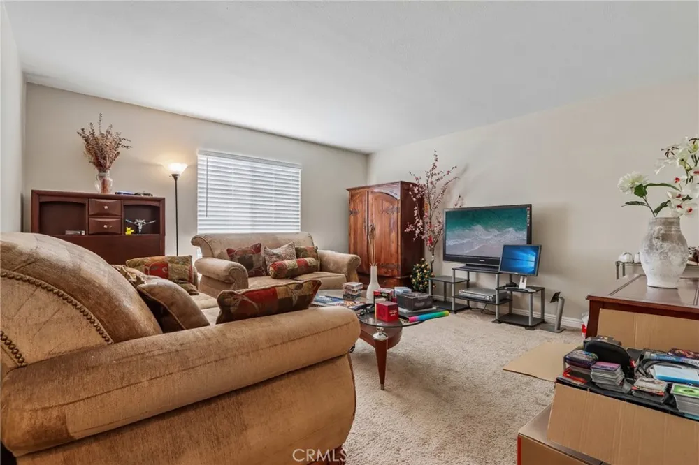 7885 RETRIEVER STREET Eastvale, CA 92880