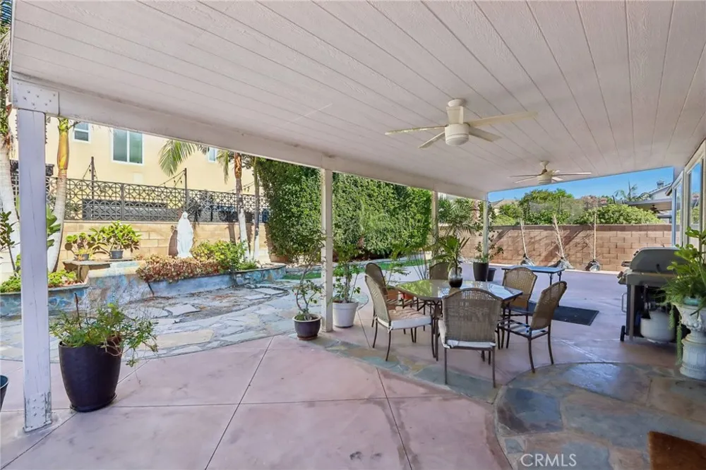7885 RETRIEVER STREET Eastvale, CA 92880