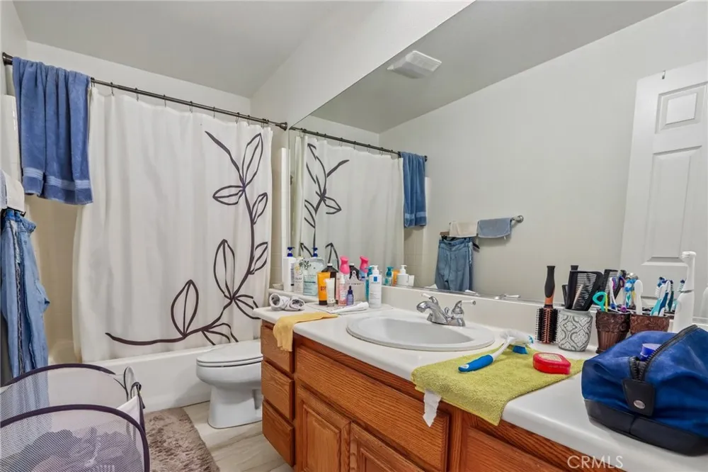 7885 RETRIEVER STREET Eastvale, CA 92880