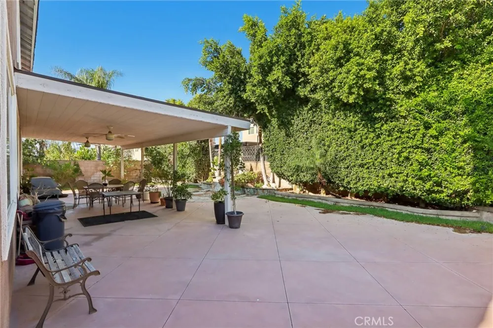 7885 RETRIEVER STREET Eastvale, CA 92880