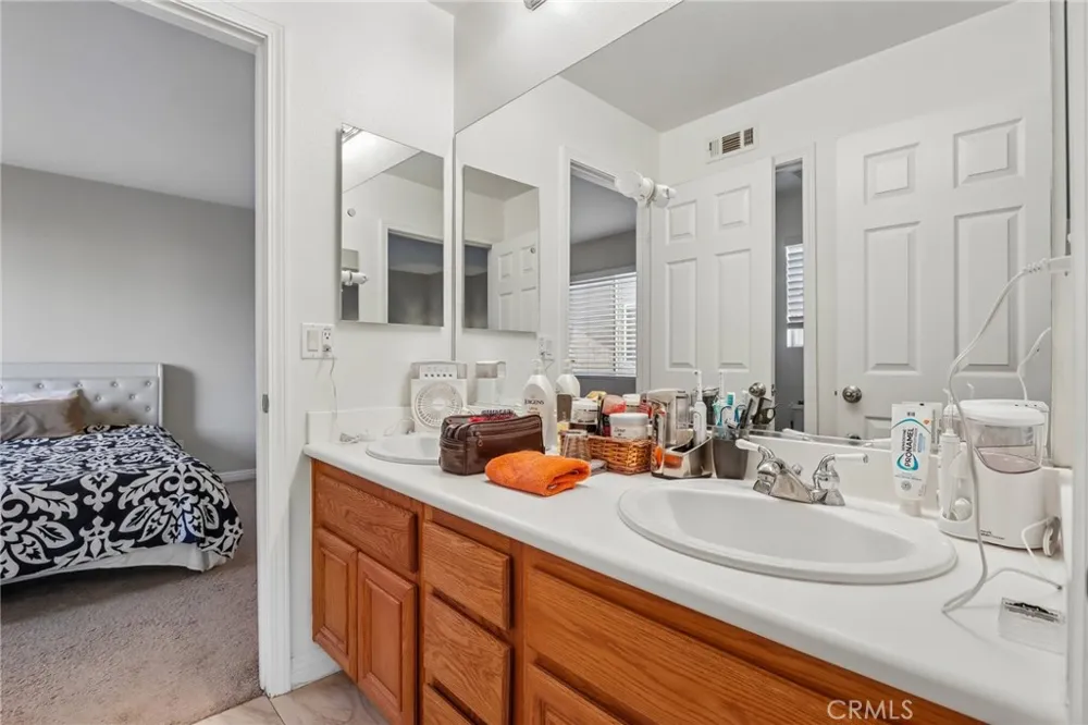 7885 RETRIEVER STREET Eastvale, CA 92880