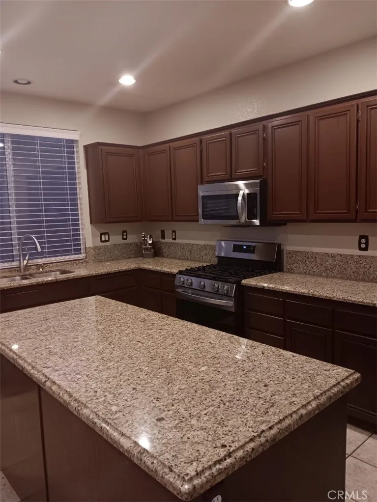 13160 Bay Meadows Ct Corona, CA 92883