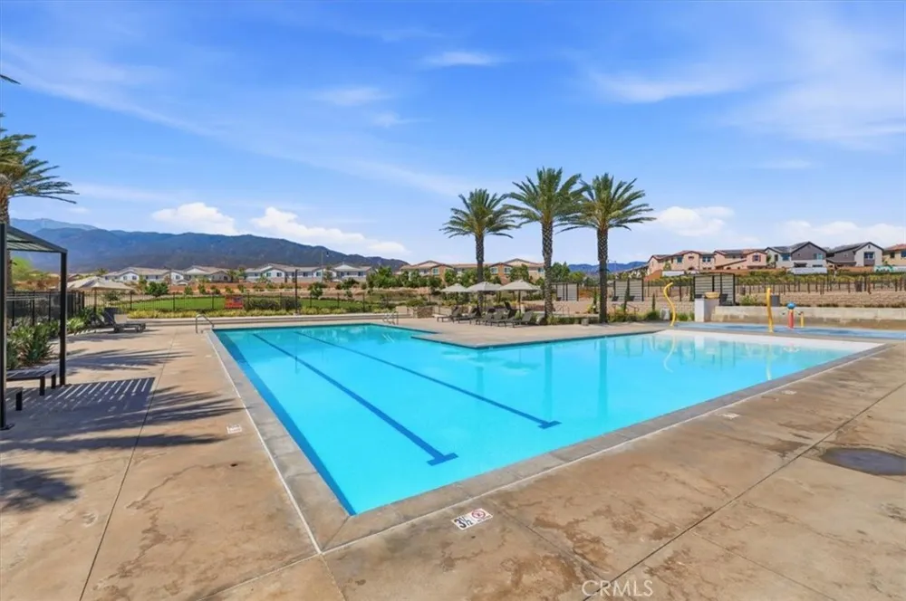 5370 Blue Ridge Way Fontana, CA 92336
