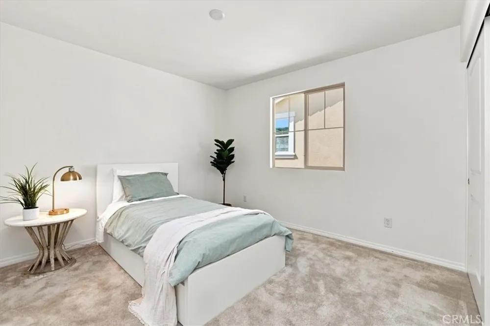 5370 Blue Ridge Way Fontana, CA 92336